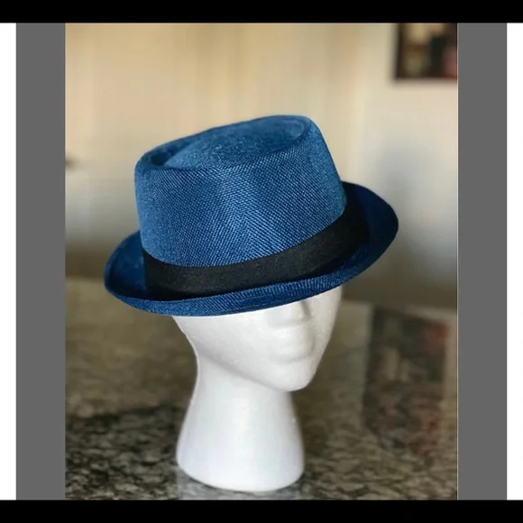 Hat - Picture 4 of 6